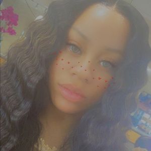 Meet your Posher, Ayala